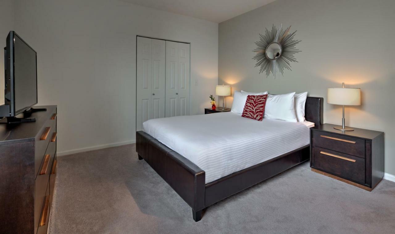 Furnished Quarters At Grove Pointe Apartment Jersey City Exterior photo