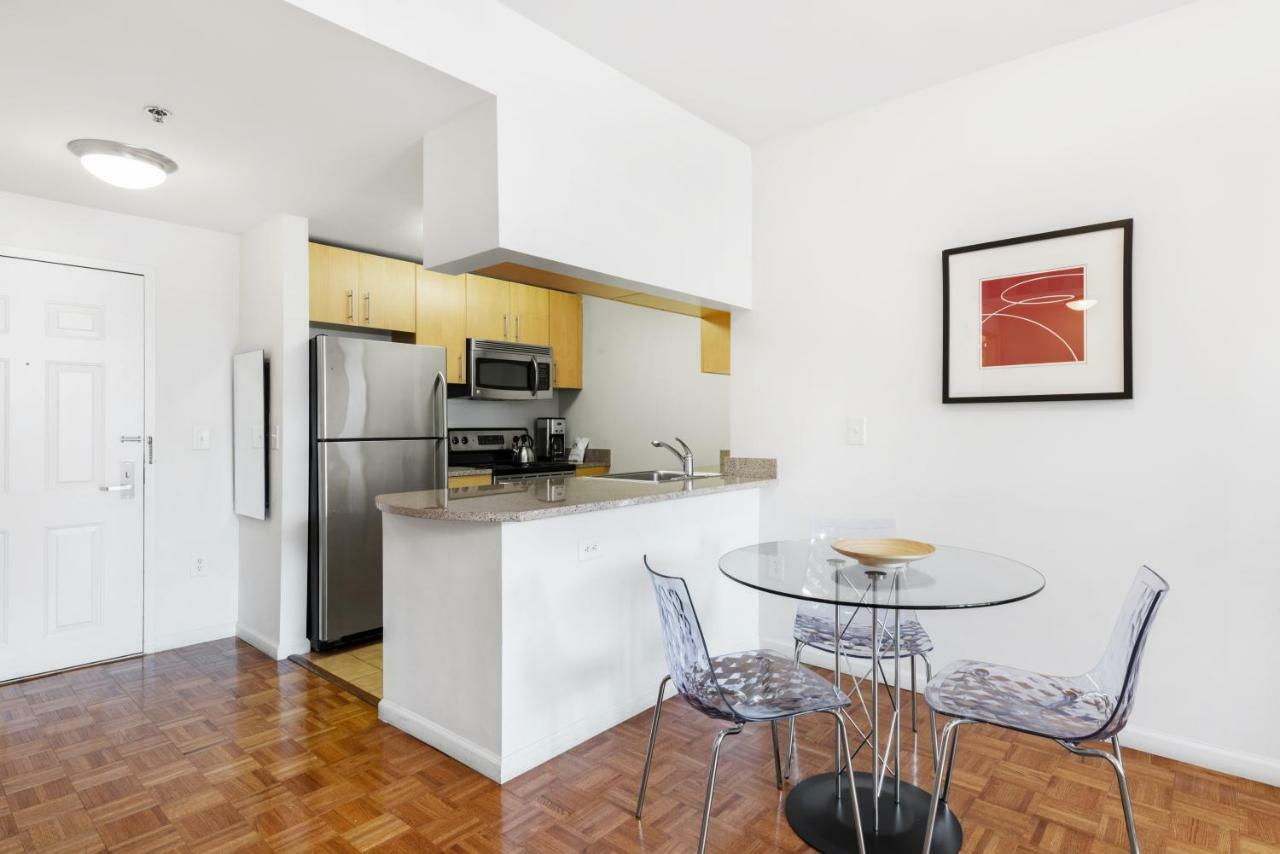 Furnished Quarters At Grove Pointe Apartment Jersey City Exterior photo